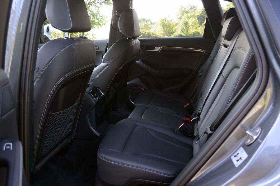 Интерьер Audi SQ5 TFSI (8R) 2013 года  (NA) (фото 65 из 82)